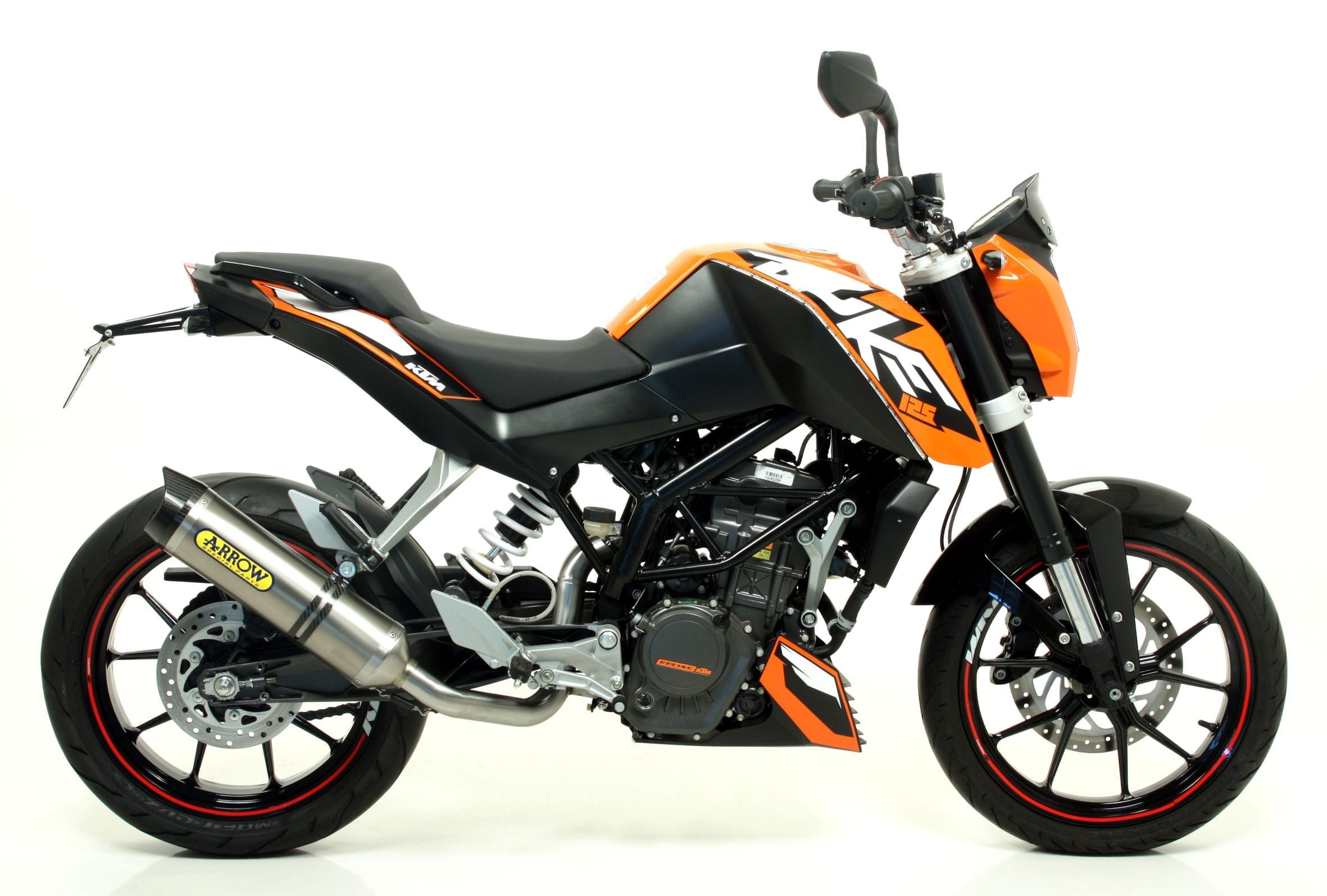 4446_KTM_Duke125_11_Slip-on_PK_1.jpg