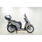 8bf64c5b-912f-4bc3-8428-5cb569c9905a_Honda_sh125_17_2.jpg