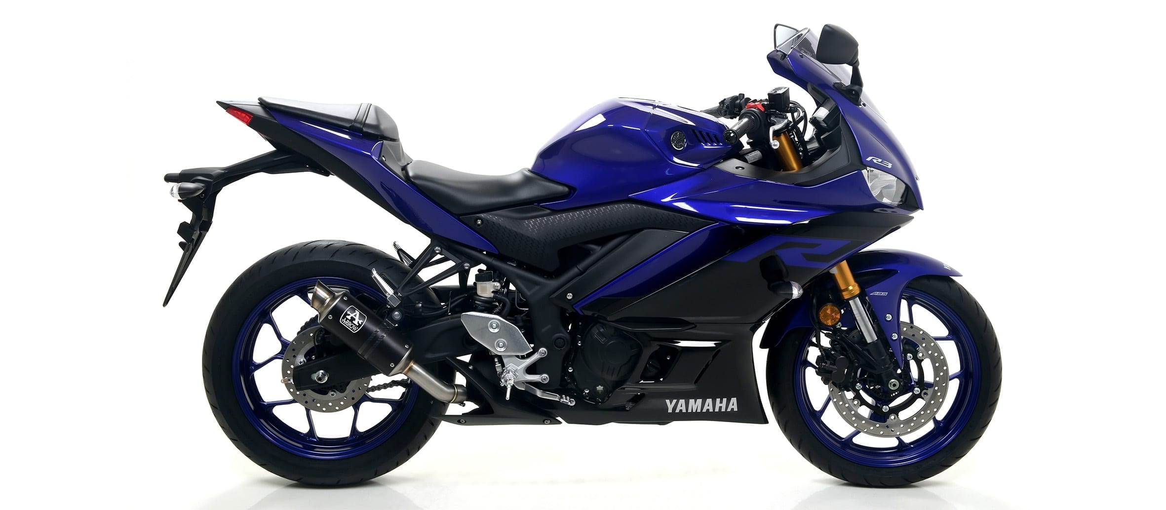 d7d52dac-f16e-4a47-b9a7-59d81b4d79dc_Yamaha_YZFR3_19_Slip-on_GP2_Dark_1.jpg